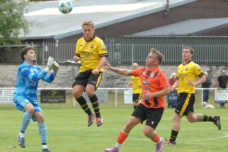 Dolgellau on the attack against Tywyn Bryncrug at Cae Marian on Saturday (Photo: Rod Davies)