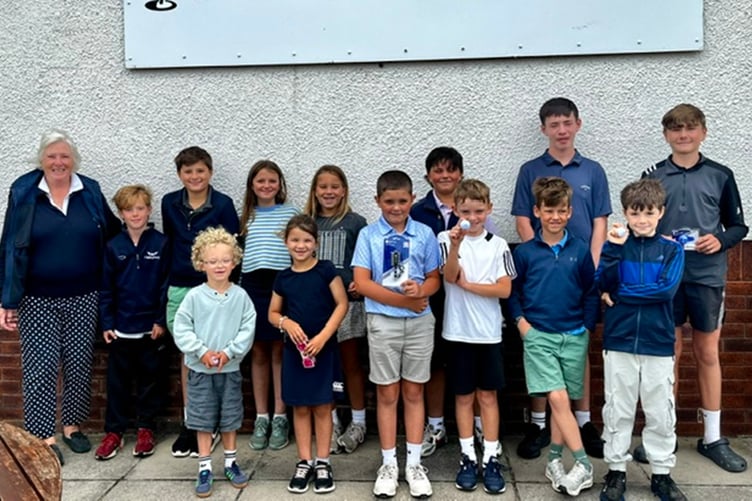 Group photo of all the competitors