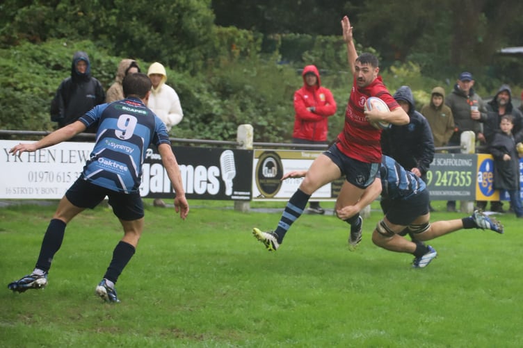 Aberystwyth produced a stirring second-half comeback to overturn a nine-point deficit and claim a valuable bonus-point victory