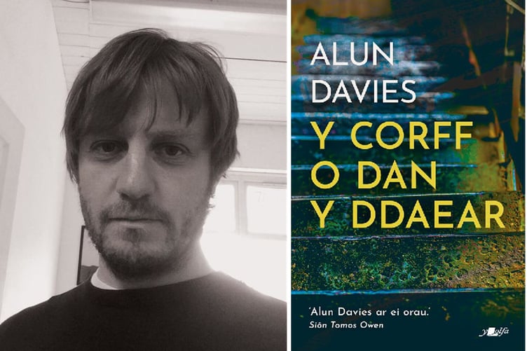 Corff O Dan y Ddaear, nofel newydd Alun Davies