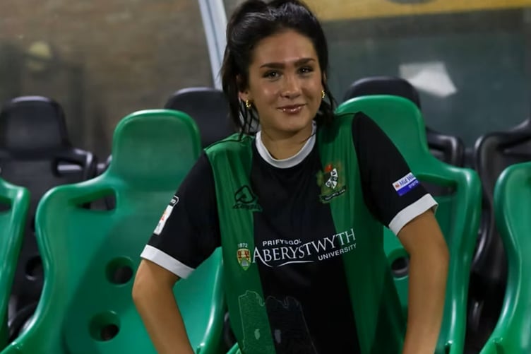 Annabelle Williams has joined Aber Town Women on a player development agreement