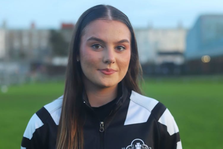 Annest Roberts has signed for Merched Pwllheli