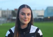 Pwllheli land highly rated midfielder Annest Roberts
