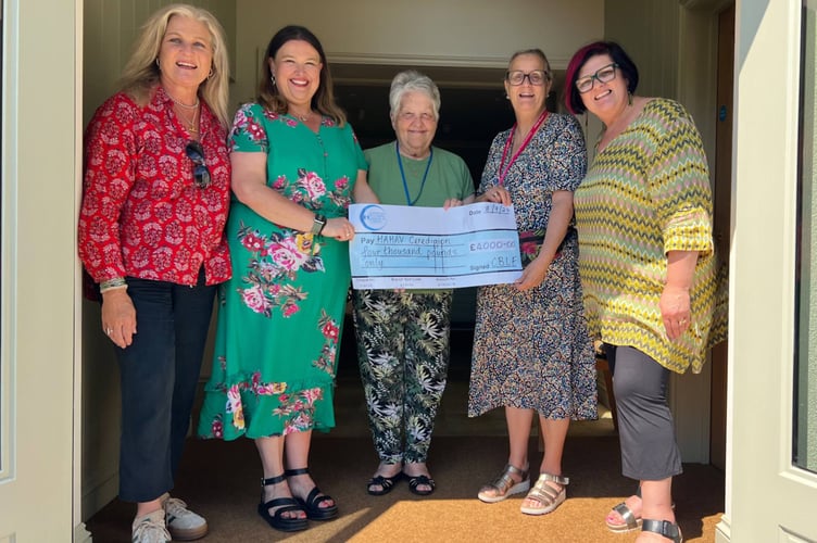 Left-right: Elinor Powell and Rhian Davies (CBLF), with Jenny Ward, Karen Jones and Rhian Dafydd from HAHAV. Photo: Julie McNicholls Vale