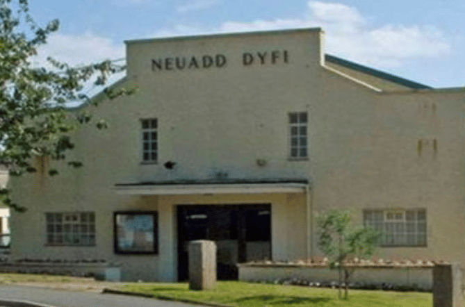 Neuadd Dyfi, Aberdyfi