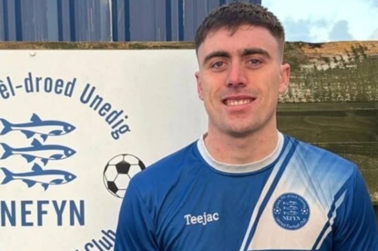 Steffan Toplis scored twice and provided an assist for Nefyn