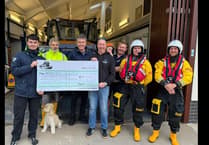 Aberdyfi RNLI thanks Colwyn PWC Riders for £3,000 donation