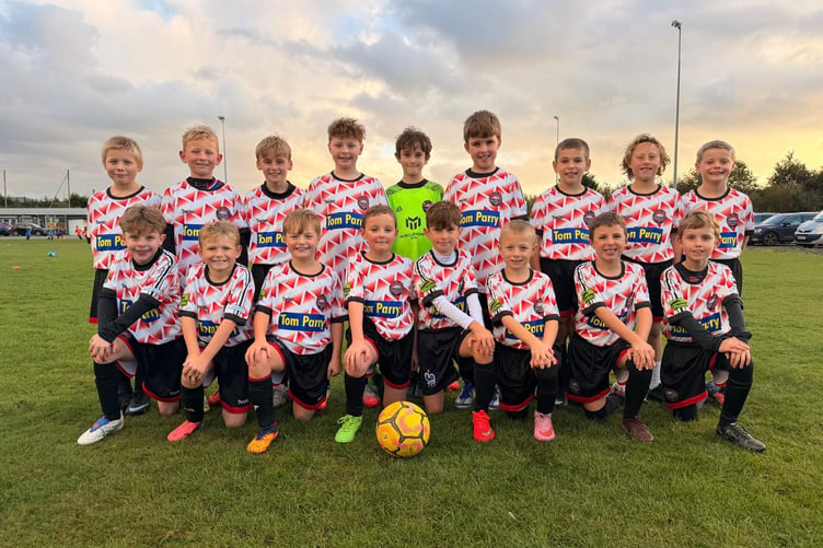 Porthmadog U10 s new kit