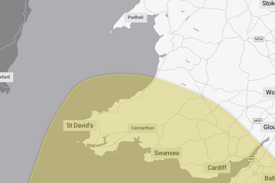 Met Office warns of 70mph winds and heavy rain in Wales