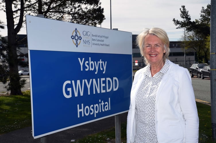 Siân Gwenllian MS outside Ysbyty Gwynedd