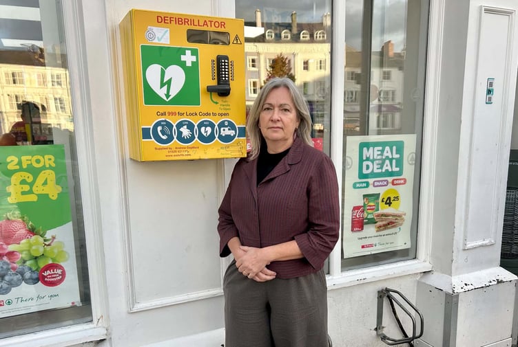 MP Liz Saville Roberts with a defibrillator